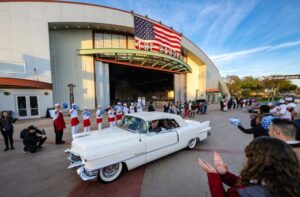 In-N-Out Burger Thành Lập Quỹ Từ Thiện Chống Nạn Vô Gia Cư 16 In-N-Out Burger Thành Lập Quỹ Từ Thiện Chống Nạn Vô Gia Cư