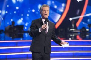 Tom Bergeron Trở Lại 'Dancing With the Stars' Kỷ Niệm 20 Năm 6 Tom Bergeron Trở Lại ‘Dancing With the Stars’ Kỷ Niệm 20 Năm