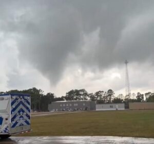 Ghi Nhận Thiệt Hại Sau Trận Lốc Xoáy Tại Tây Bắc Quận Harris