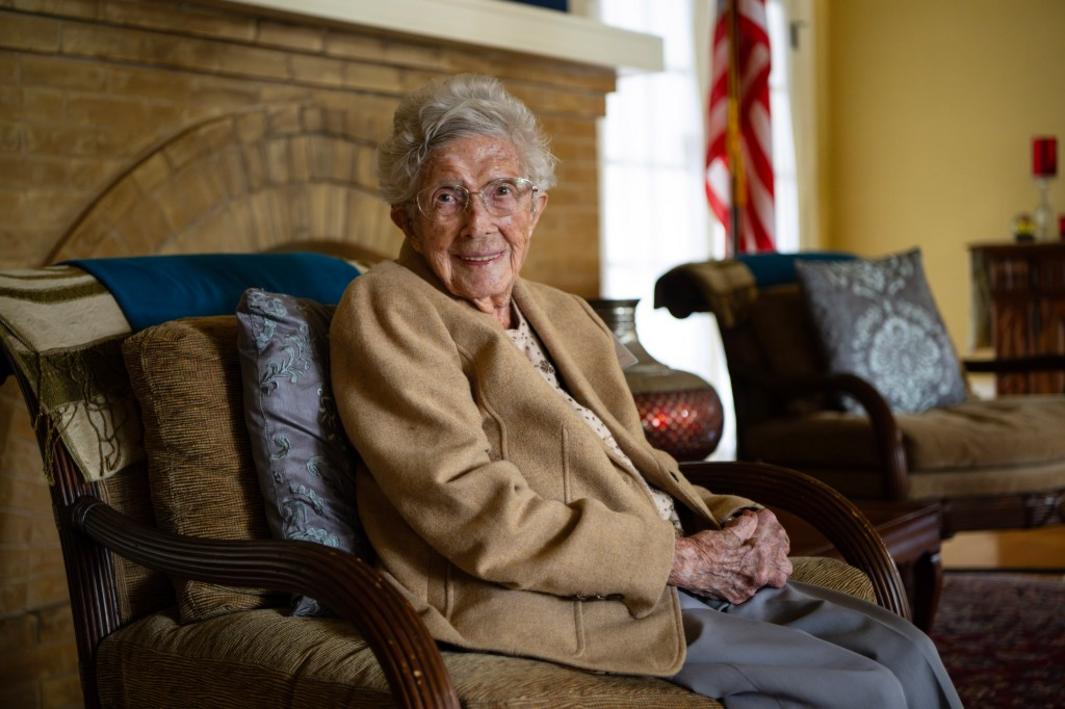 Các Cụ Trăm Tuổi Vùng Vịnh Chia Sẻ Lòng Biết Ơn Ở Tuổi Bách Niên 1 SJM L 6CENTS 11XX 01