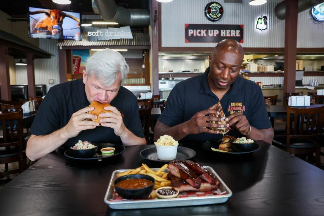 Sunnyvale tổ chức 'Lễ hội Ẩm thực Toàn thành phố' 1 SJM L ARMADILLO 0915 2