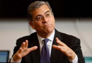 Elias: Becerra có thể phải rút lui khỏi cuộc đua giành ghế Thống đốc California 14 Elias: Becerra có thể phải rút lui khỏi cuộc đua giành ghế Thống đốc California