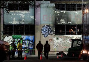 Nỗi đau và hy vọng: Mẹ của nạn nhân Ghost Ship tìm thấy an ủi trong những điều nhỏ bé 6 Nỗi đau và hy vọng: Mẹ của nạn nhân Ghost Ship tìm thấy an ủi trong những điều nhỏ bé