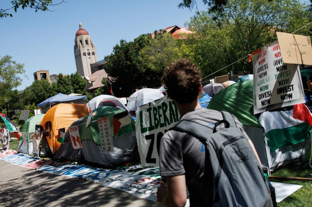 SJM L COLLEGEPROT 0503 2