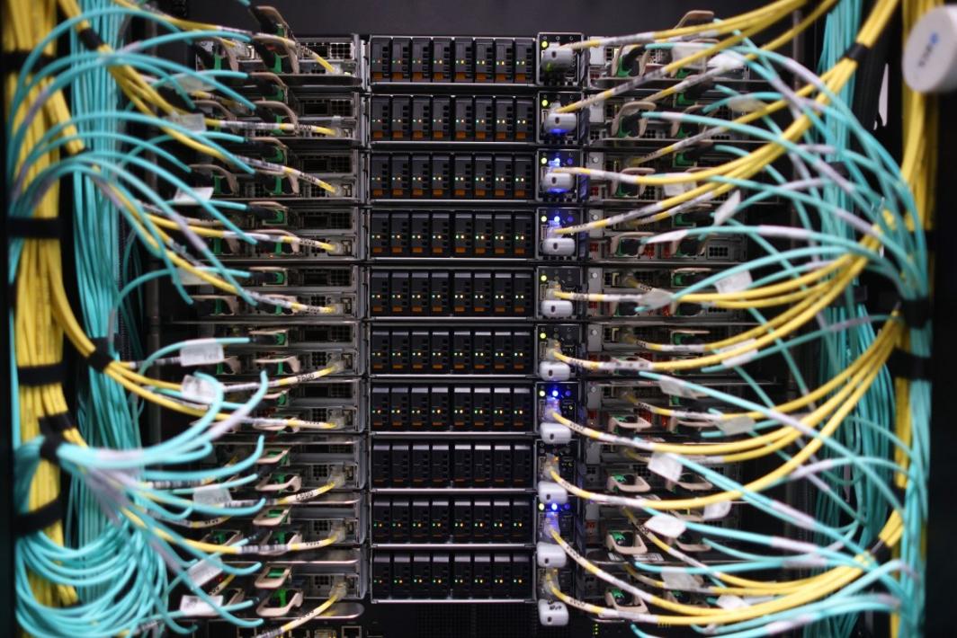 Cách mạng AI đẩy số lượng người Mỹ mất việc trong tháng 10 lên mức cao nhất hơn hai thập niên 1 SJM L HYDRODATA 07XX 5