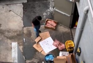 Nhà hàng ở South Bay bị đóng cửa sau video gây tranh cãi trên mạng 17 Nhà hàng ở South Bay bị đóng cửa sau video gây tranh cãi trên mạng