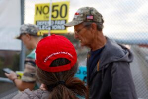 Barabak: Đề xuất 50 là chiến thắng ngắn hạn trước Tổng Thống Donald Trump. Nhưng cái giá là gì? 2 Barabak: Đề xuất 50 là chiến thắng ngắn hạn trước Tổng Thống Donald Trump. Nhưng cái giá là gì?