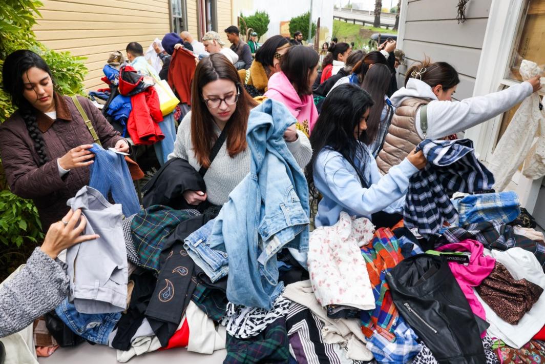 Người tiêu dùng ủng hộ Ngày Mua sắm Hàng hóa tại các Doanh nghiệp Nhỏ ở Nam Vùng Vịnh 1 SJM L SMALLBIZ 1130 1