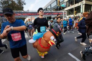 San Jose: Hàng ngàn người tham gia Turkey Trot