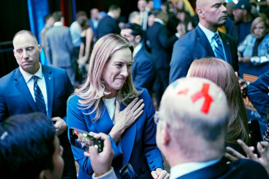 BROWNSTEIN: Bầu Cử Gửi Tín Hiệu Rõ Ràng Đến Đảng Cộng Hòa 1 SJM Z OPED BROWNSTEIN 1106 SHERRILL JPEG