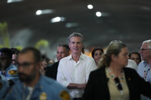 Thống đốc California đóng vai chiến binh khí hậu, người thỏa hiệp và ứng cử viên dè dặt 5 Thống đốc California đóng vai chiến binh khí hậu, người thỏa hiệp và ứng cử viên dè dặt