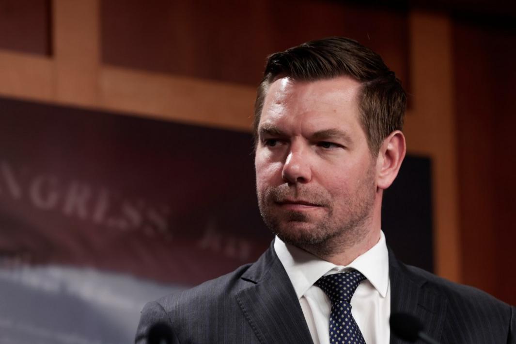 Dân Biểu Vùng Vịnh Eric Swalwell Có Thể Ra Tranh Cử Thống Đốc California 1 SJM Z THREATS 1101 1