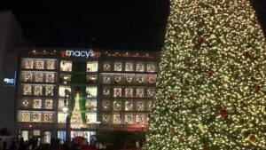 Quảng trường Union, San Francisco đón đông người trong đêm Lễ Tạ Ơn