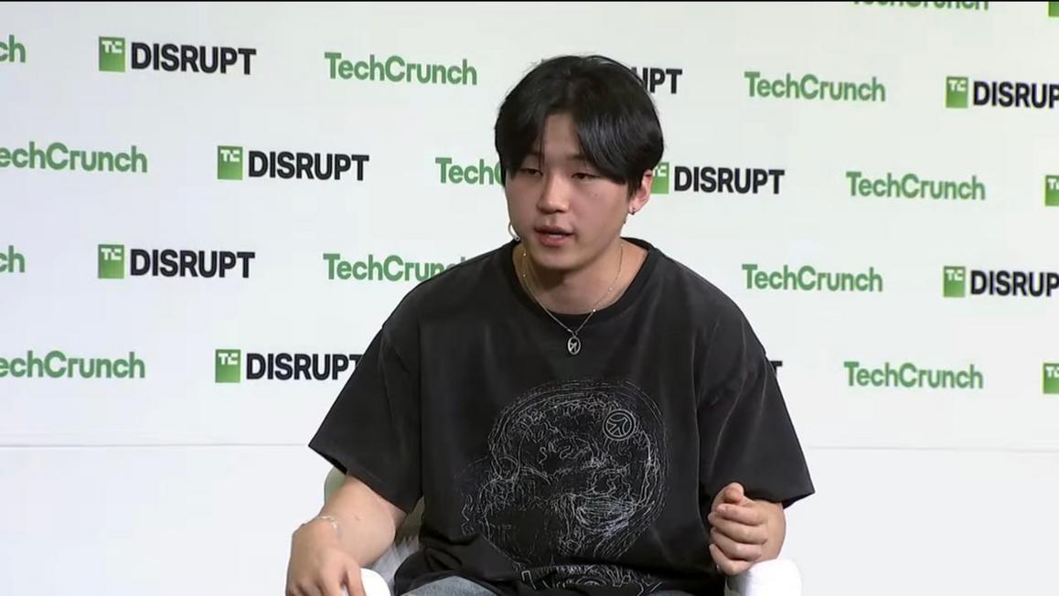 Roy Lee của Cluely cho biết sự cường điệu trên mạng xã hội không còn đủ 1 Screen Shot 2025 10 29 at 4.12.02 PM