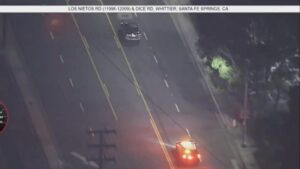 Xe Cảnh Sát Truy Đuổi Gần Santa Fe Springs