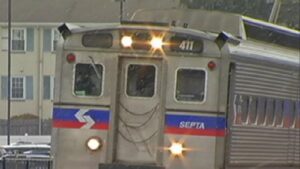 Tàu điện SEPTA tại Philadelphia bị trễ giờ do mất điện
