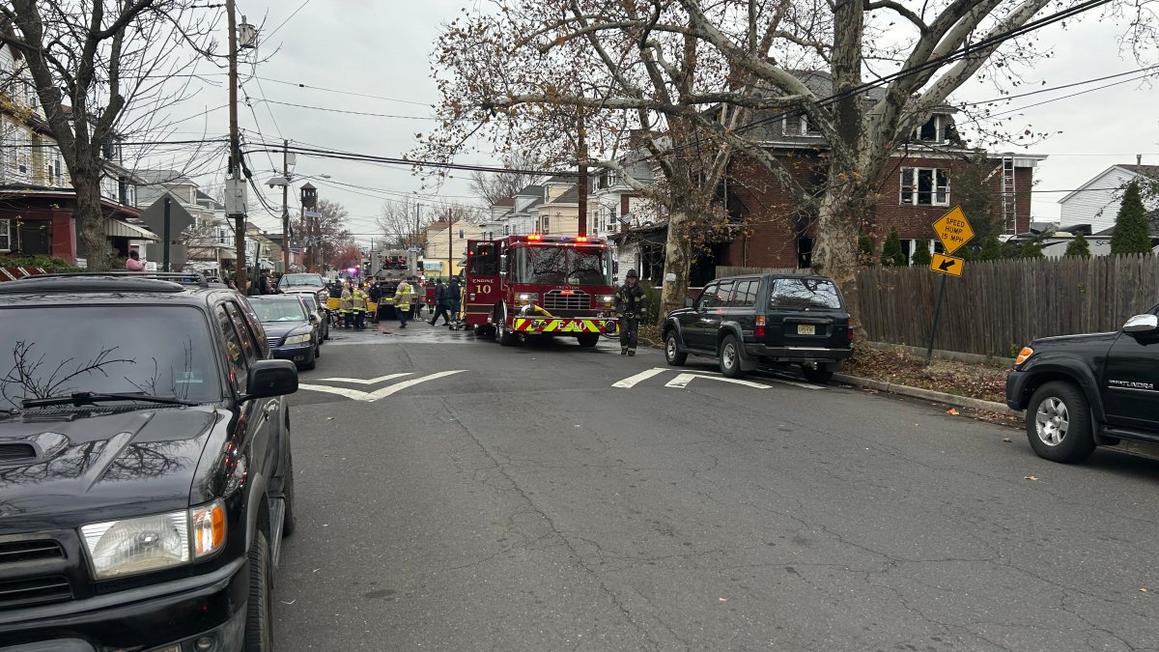 2 người thiệt mạng trong vụ cháy nhà ở Trenton, New Jersey 1 Trenton house fire