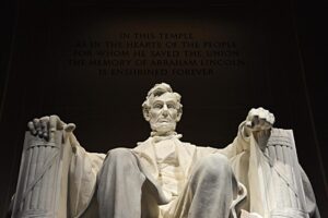 Suy tôn lòng biết ơn là hành động thống nhất trong thời kỳ chia rẽ