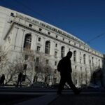 Tối Cao Pháp Viện California duy trì phán quyết về chính sách phân biệt đối xử của UC đối với sinh viên không có tư cách pháp lý 27 Tối Cao Pháp Viện California duy trì phán quyết về chính sách phân biệt đối xử của UC đối với sinh viên không có tư cách pháp lý