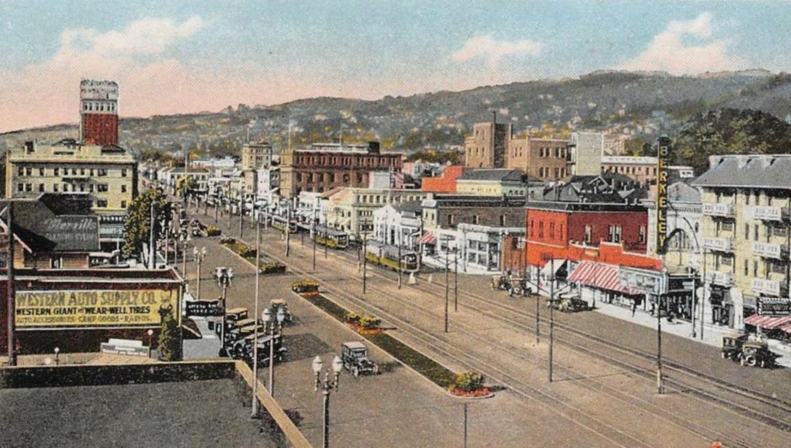 Berkeley nhìn lại: Halloween năm 1925 được ghi nhận là 'yên tĩnh nhất trong nhiều năm' 1 VOJ Z HISTORY COL 1107 1 1