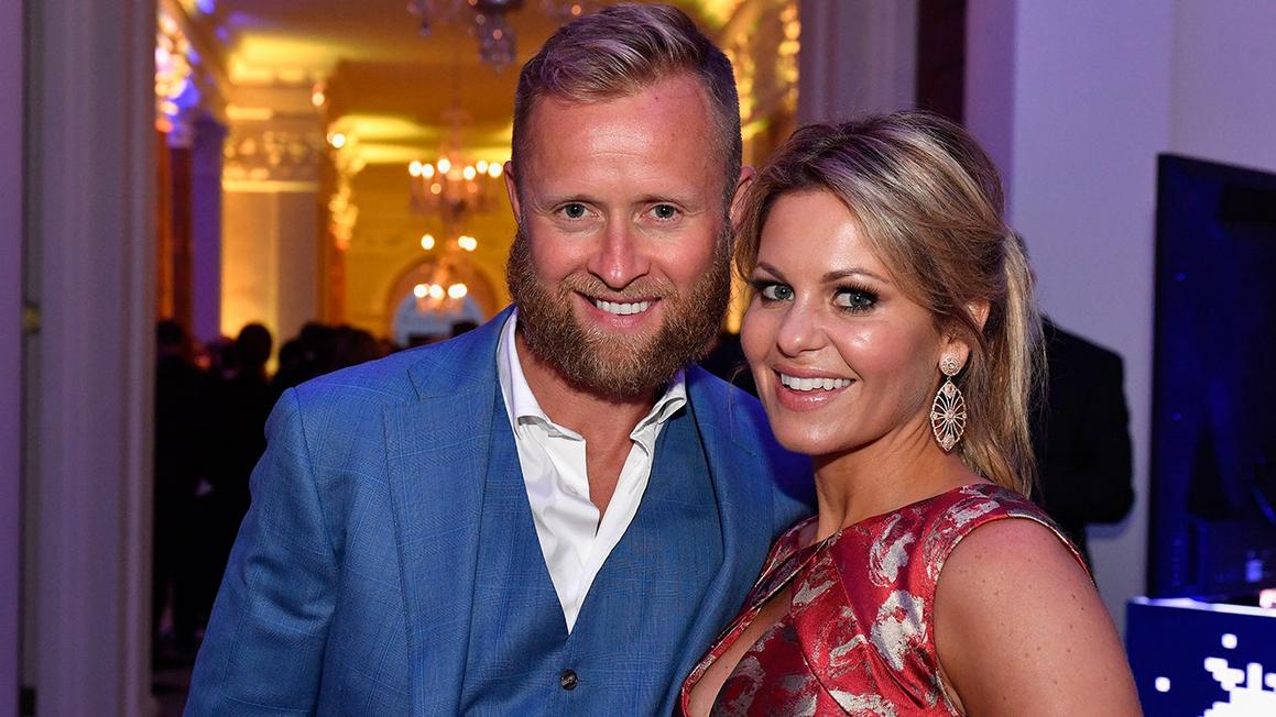 Candace Cameron Bure: Đức tin đã hàn gắn 'sự tan vỡ sâu sắc' trong hôn nhân gần 30 năm 1 Valeri Bure Candace Cameron