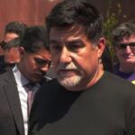 Lãnh đạo Công đoàn David Huerta nhận tội vô tội trong vụ bắt giữ tại cuộc biểu tình nhập cư ở Los Angeles 39 Lãnh đạo Công đoàn David Huerta nhận tội vô tội trong vụ bắt giữ tại cuộc biểu tình nhập cư ở Los Angeles