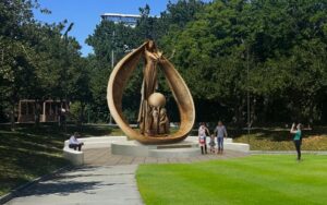 Câu lạc bộ Rotary San Jose chung tay dựng Tượng Hòa Bình 6 Câu lạc bộ Rotary San Jose chung tay dựng Tượng Hòa Bình