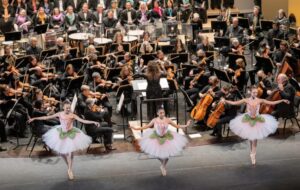 Vui chơi và gây quỹ ở South Bay mùa lễ hội 11 Vui chơi và gây quỹ ở South Bay mùa lễ hội