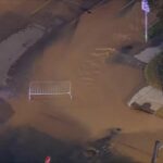 Vỡ ống nước lớn làm ngập đường, chặn giao lộ ở Đông Bắc Philly