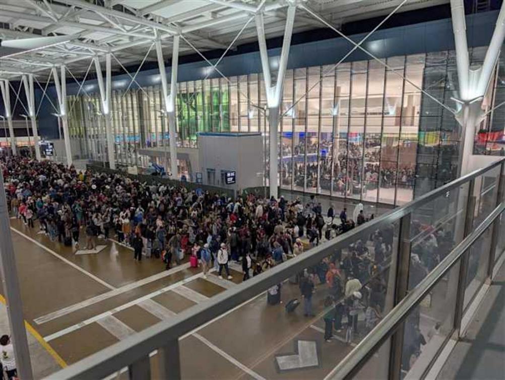 Hành khách cần kiên nhẫn: Mẹo của Cơ quan An ninh Vận tải để tránh xếp hàng dài tại phi trường Houston IAH và Hobby