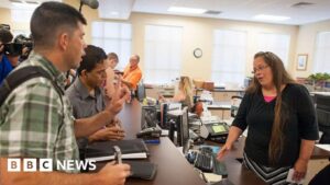 Tòa Tối Cao Pháp Viện bác bỏ thách thức về hôn nhân đồng giới 11 Tòa Tối Cao Pháp Viện bác bỏ thách thức về hôn nhân đồng giới