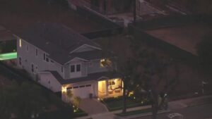 Dự Án Tái Thiết Hoàn Thành: Ngôi Nhà Đầu Tiên Sau Hỏa Hoạn Palisades Nhận Giấy Chứng Nhận Cư Trú