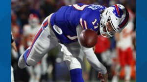 Josh Allen Bị Phạt Tiền Vì 'Cử Chỉ Bạo Lực' Sau Pha Ghi Điểm 3 Josh Allen Bị Phạt Tiền Vì ‘Cử Chỉ Bạo Lực’ Sau Pha Ghi Điểm