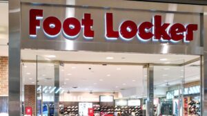 Foot Locker Sắp Đóng Cửa Một Số Cửa Hàng Sau Khi Được Dick’s Sporting Goods Mua Lại