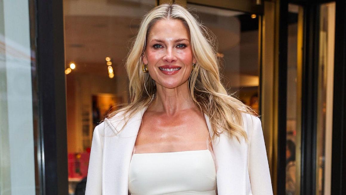 Nữ diễn viên Ali Larter chia sẻ về quyết định rời xa Hollywood để đến Idaho sinh sống 1 ali larter white jacket 1