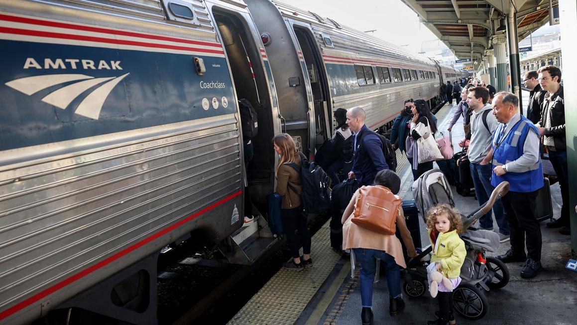 Amtrak khuyến khích hành khách đặt vé tàu sớm 1 amtrak record thanksgiving train travel fox news