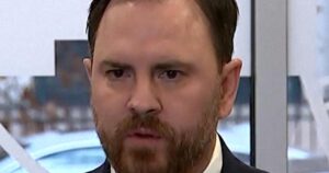 Tổng Thống Trump yêu cầu kiểm soát không lưu trở lại làm việc 9 Tổng Thống Trump yêu cầu kiểm soát không lưu trở lại làm việc