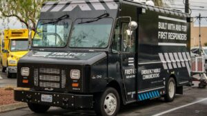 Lực Lượng Cứu Hộ Las Vegas Dùng FirstNet Của AT&T Để Giữ Liên Lạc Trong Giải Đua F1 18 Lực Lượng Cứu Hộ Las Vegas Dùng FirstNet Của AT&T Để Giữ Liên Lạc Trong Giải Đua F1