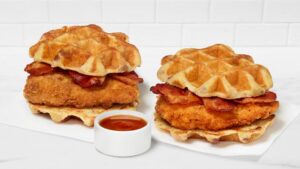 Chick-fil-A Thử Nghiệm Món Gà Chiên và Bánh Waffle Tại Texas 7 Chick-fil-A Thử Nghiệm Món Gà Chiên và Bánh Waffle Tại Texas