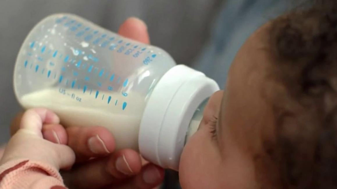 California Đang Điều Tra Vụ Bùng Phát Botulism Ở Trẻ Sơ Sinh Liên Quan Đến Sữa Công Thức ByHeart 1 baby formula november 2025