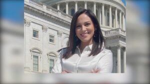 Nhân viên Quốc Hội ở Uvalde qua đời do tự thiêu 18 Nhân viên Quốc Hội ở Uvalde qua đời do tự thiêu