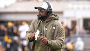 HLV Tomlin nói về vụ nhổ nước bọt trong trận Steelers-Bengals 6 HLV Tomlin nói về vụ nhổ nước bọt trong trận Steelers-Bengals