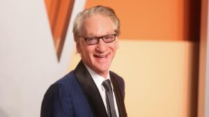 Bill Maher ví Hiến pháp Mỹ như Kinh Thánh, một 'văn bản thiêng liêng' mà mọi người không đọc 2 Bill Maher ví Hiến pháp Mỹ như Kinh Thánh, một ‘văn bản thiêng liêng’ mà mọi người không đọc