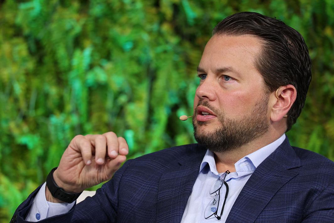 CEO Pinterest Ca Ngợi AI Open Source Tiết Kiệm Chi Phí 1 bill ready pinterest GettyImages 2213037081