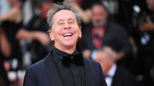 Nhà sản xuất Hollywood tiết lộ bị tẩy chay sau khi bỏ phiếu cho Tổng Thống Donald Trump 16 Nhà sản xuất Hollywood tiết lộ bị tẩy chay sau khi bỏ phiếu cho Tổng Thống Donald Trump