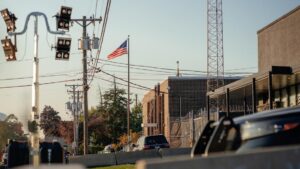 Bộ Nội An chỉ trích thẩm phán ra lệnh thả 600 di dân bất hợp pháp tại Chicago 13 Bộ Nội An chỉ trích thẩm phán ra lệnh thả 600 di dân bất hợp pháp tại Chicago