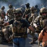 Thẩm phán liên bang chỉ trích điều kiện giam giữ người nhập cư ở Chicago 28 Thẩm phán liên bang chỉ trích điều kiện giam giữ người nhập cư ở Chicago