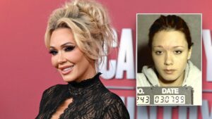 Bunnie XO đối mặt quá khứ khó khăn qua loạt ảnh 'mugshot' trên mạng xã hội 8 Bunnie XO đối mặt quá khứ khó khăn qua loạt ảnh ‘mugshot’ trên mạng xã hội