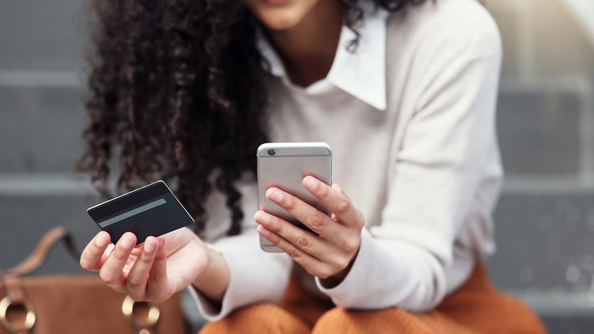 Lỗ hổng bảo mật mới nhắm vào các cửa hàng trực tuyến, cho phép tin tặc đánh cắp dữ liệu khách hàng 1 buying from online shop