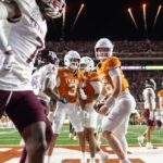 Bảng xếp hạng AP Top 25 có những thay đổi lớn cho các đội bóng Texas trước các trận tranh vô địch